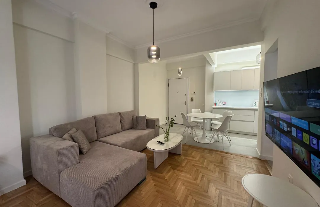 Acropolis Flat-1